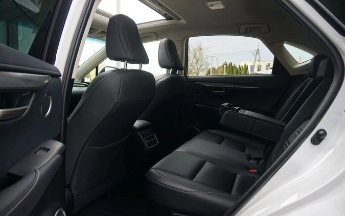 Lexus NX cena 113900 przebieg: 121500, rok produkcji 2016 z Kamień Pomorski małe 121